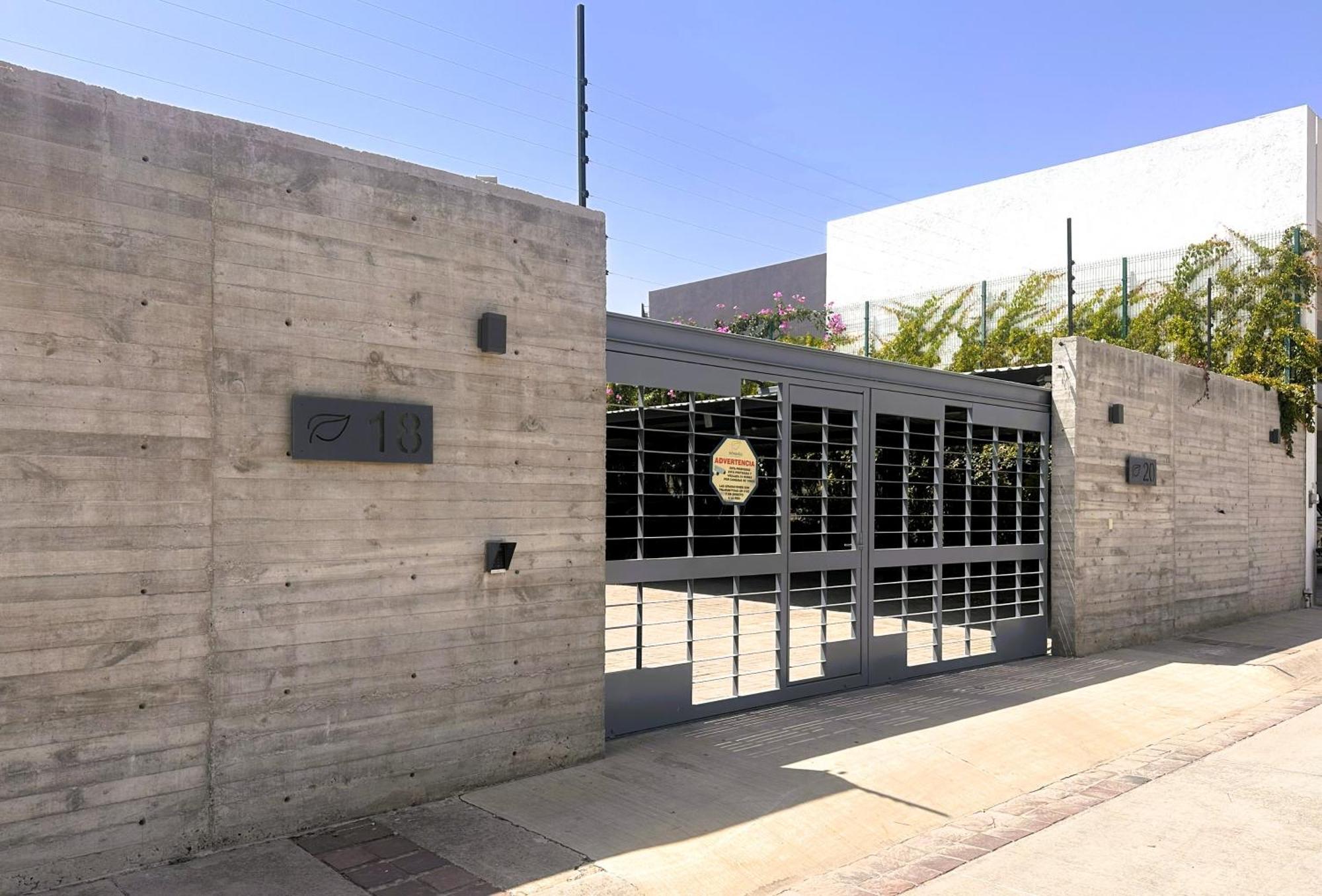 Arboleda 5 Luxury Lofts Aparthotel Silao Exterior photo